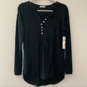 Women’s new Sweet Romeo black waffle knit top